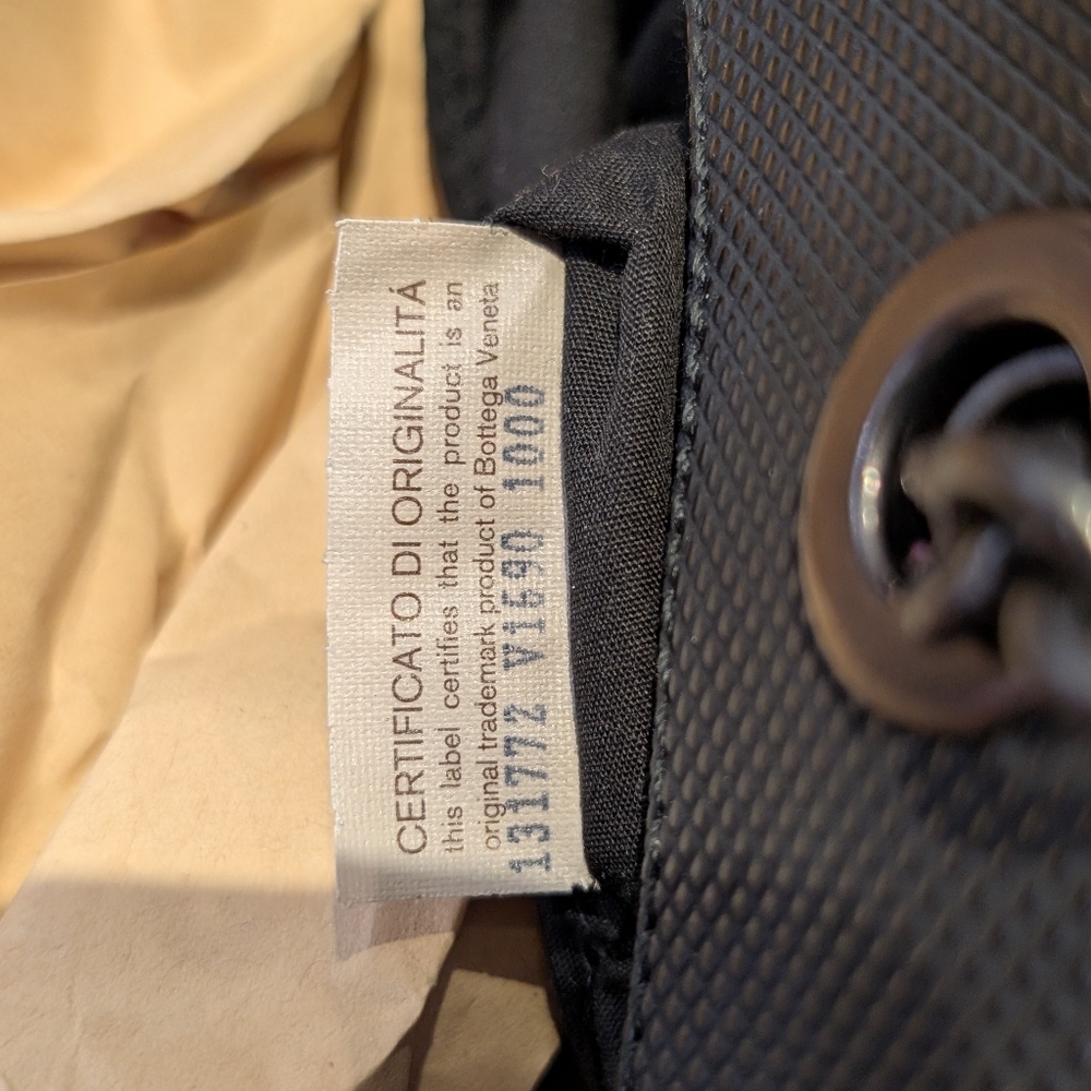 Bottega Veneta Black Shoulder Bag - Picture 9 of 14